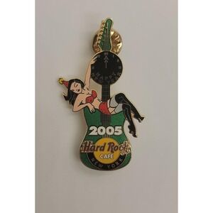 Hard Rock Cafe Happy New Year 2005 pin-up girl New York limited edition pin